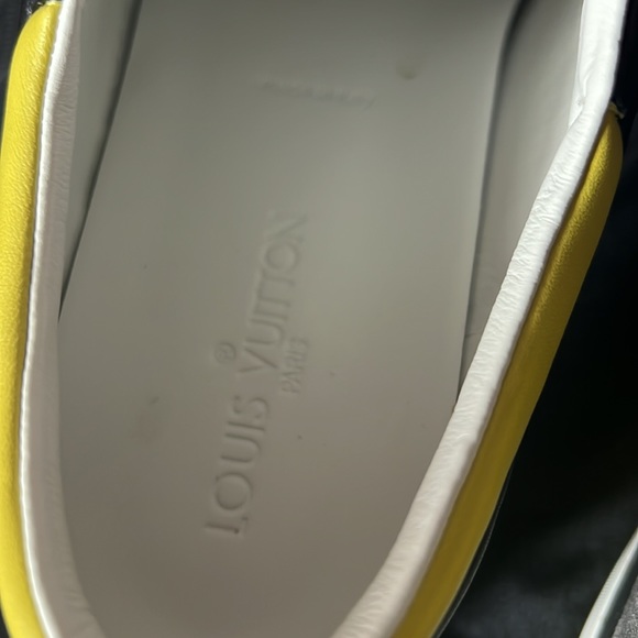 Louis Vuitton - Picture 4 of 6